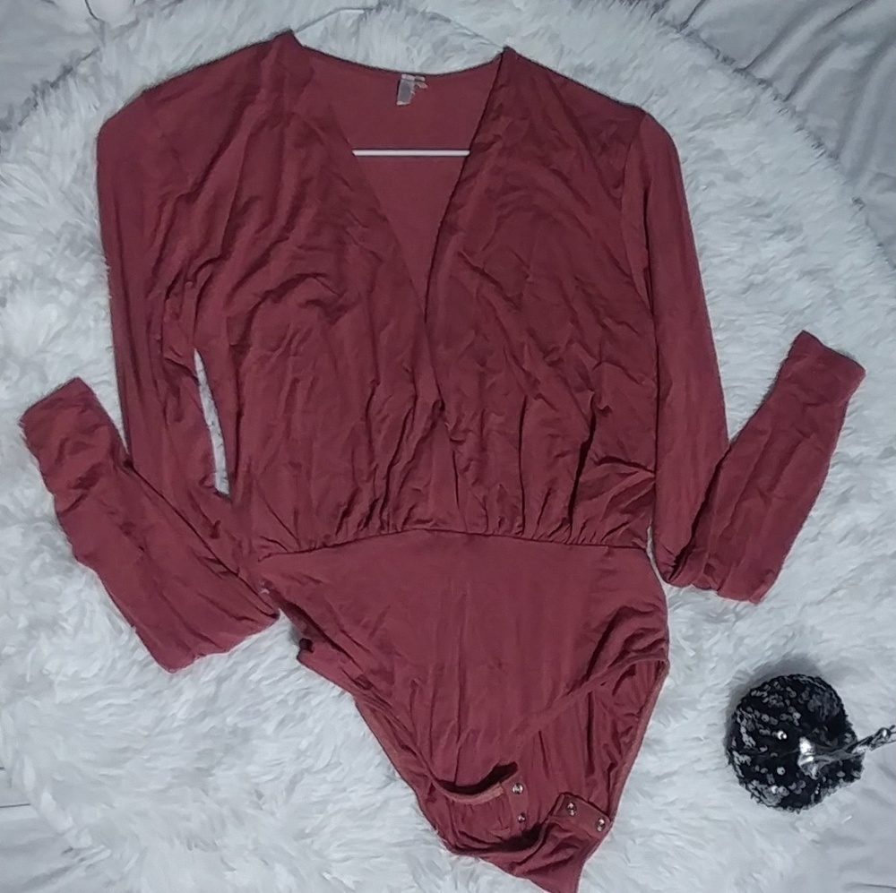 Urban Outfitters Bodysuit Size Small